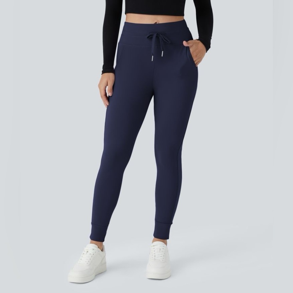 NWT Halara SoftlyZero Plush High Waisted Joggers